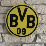Beleuchteter BVB-Fanartikel in Vereinsfarben Schwarz und Gelb.