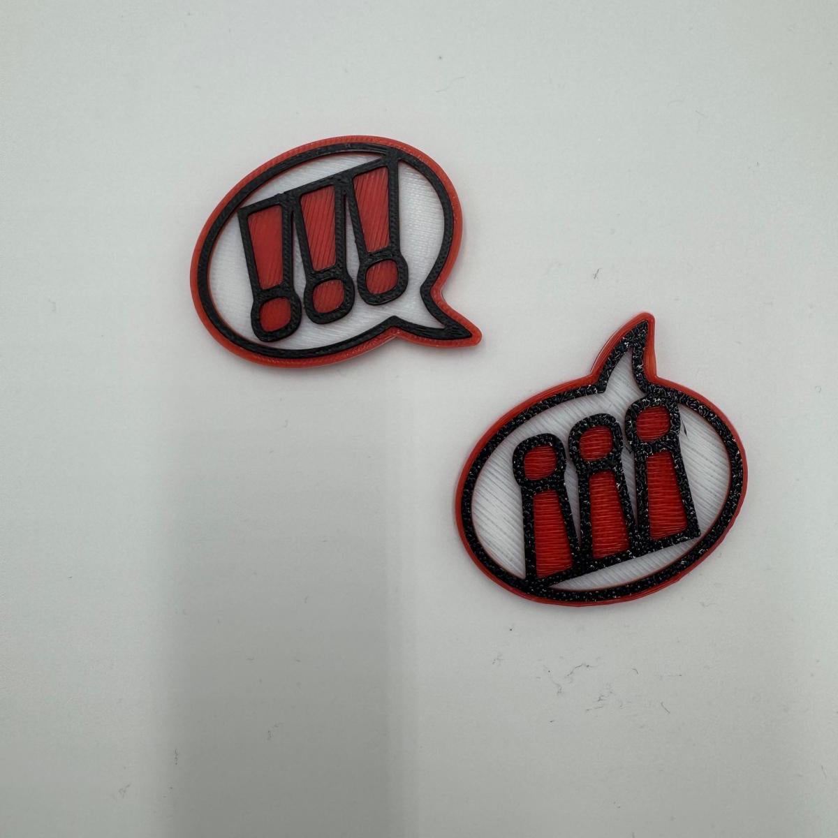 Marvel Champions LCG Spielmatte mit sortierten Karten und Markern