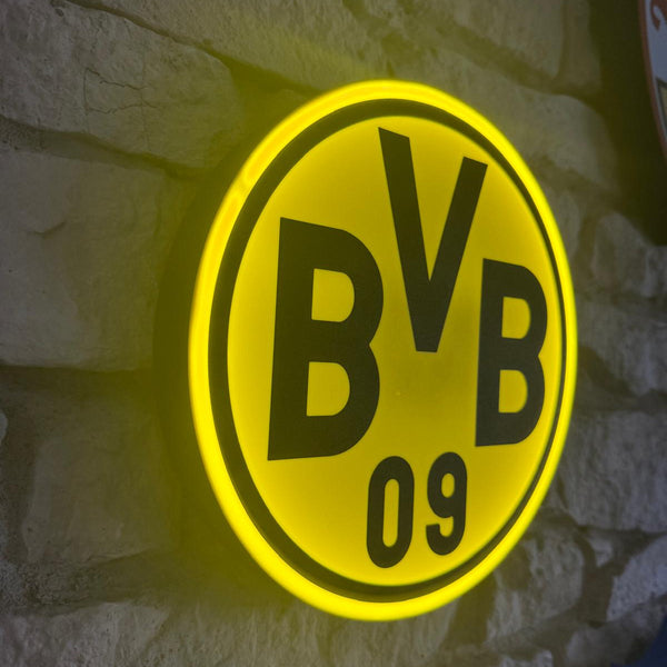 „Fußball-inspirierte Lampe in Dortmund-Farben, ideal für Fans und Kinderzimmer.“