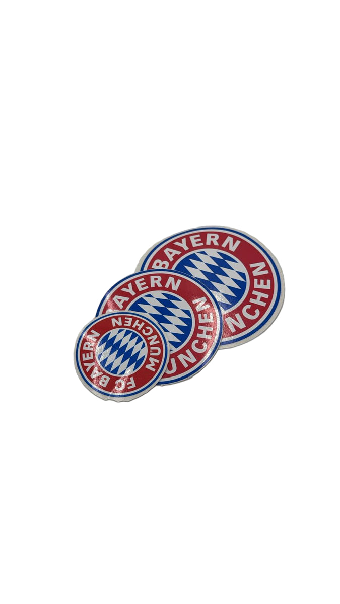 FC Bayern München Sticker mit Peel-Off-Rand in drei Größen (5 cm, 10 cm, 15 cm) auf hellem Hintergrund