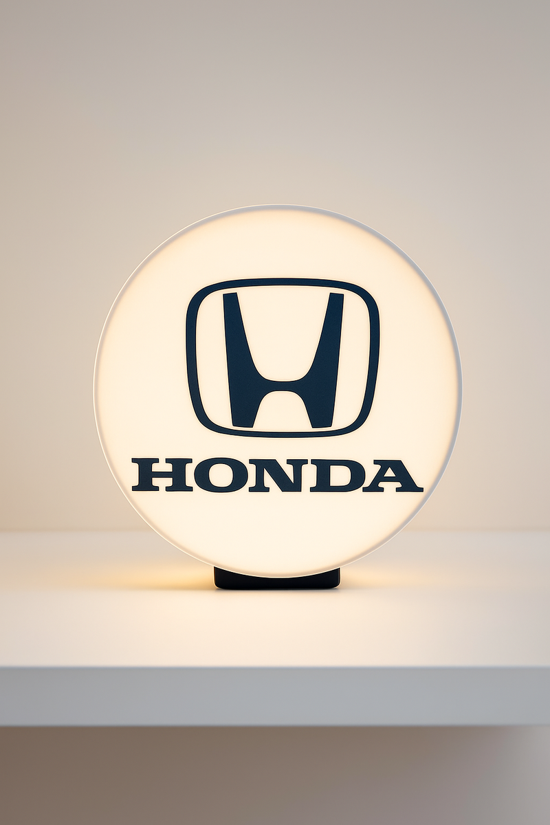 Honda LED-Leuchtschild an der Wand in heller Ausleuchtung