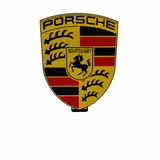  LED-Leuchte von Porsche mit stilisierter Porsche-Autosilhouette
