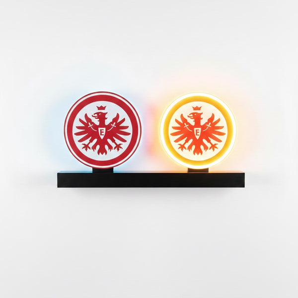 „Moderne LED-Lampe der SGE mit klar erkennbarem Vereinsadler.“

