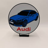 Leuchtende Audi Lampe im Dunkeln mit LED-Beleuchtung